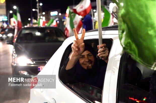 شب پنجاه و هفتم مقاومت ملی مردم کرمان در خیابان ها