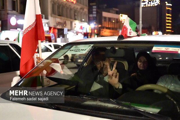 شب پنجاه و هفتم مقاومت ملی مردم کرمان در خیابان ها