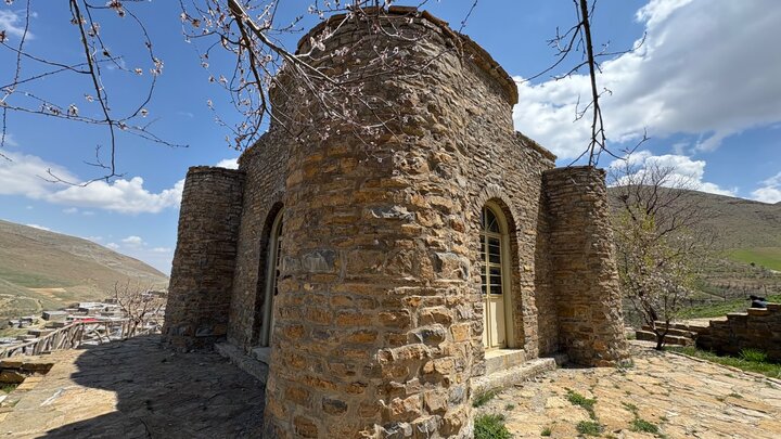 مقبره آیت‌الله مردوخ؛ نگینی معنوی در دل روستای نوره سنندج