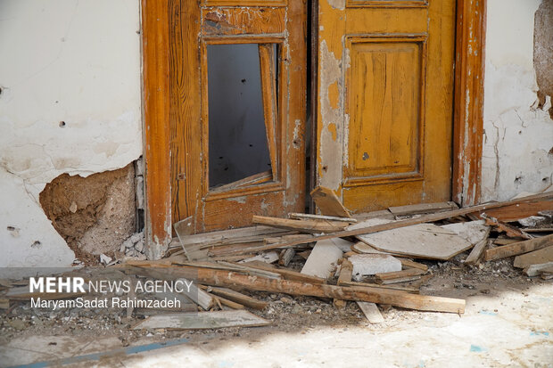 خسارت حمله دشمن به موزه تاریخ آموزش و پرورش فارس