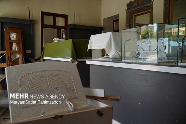 خسارت حمله دشمن به موزه تاریخ آموزش و پرورش فارس