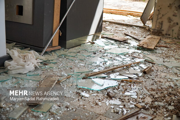 خسارت حمله دشمن به موزه تاریخ آموزش و پرورش فارس