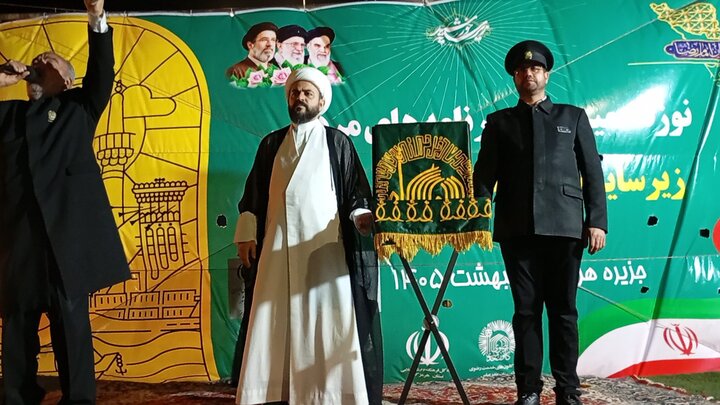 کاروان زیر سایه خورشید به جزیره هرمز رسید