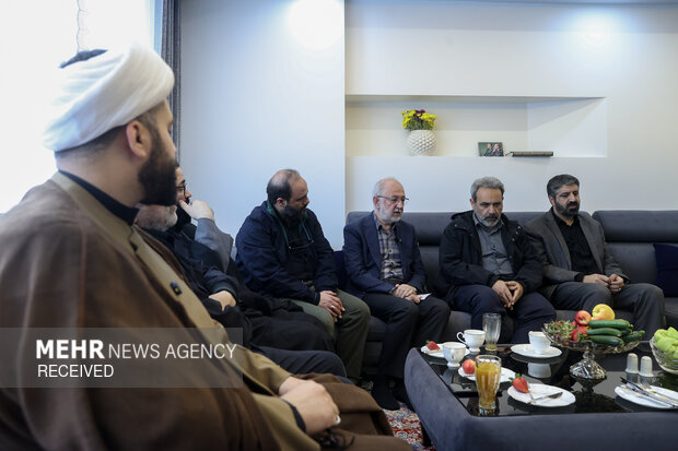 اول خانواده شهدا، دیدار با خانواده شهیدان میر