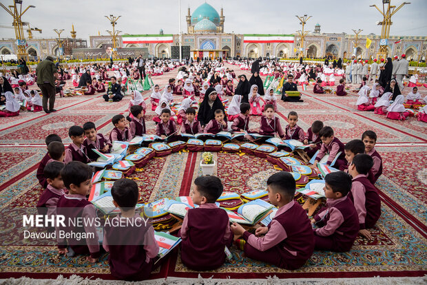 اجتماع ۱۲هزار قرآن آموز در حرم امام رضا (ع)