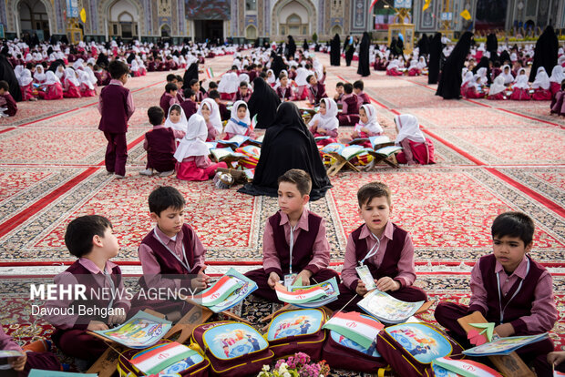 اجتماع ۱۲هزار قرآن آموز در حرم امام رضا (ع)