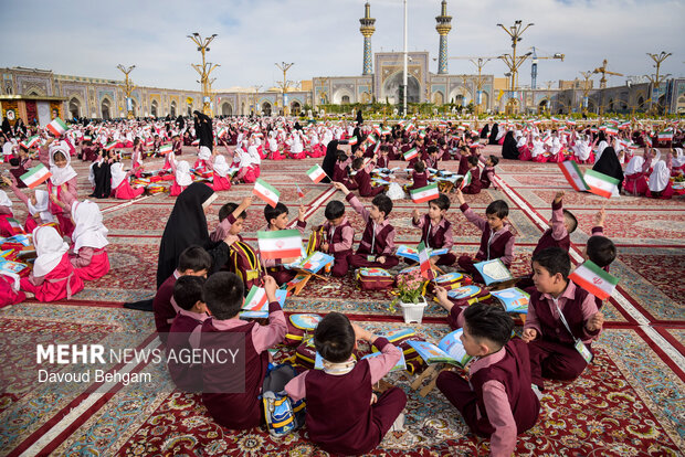 اجتماع ۱۲هزار قرآن آموز در حرم امام رضا (ع)