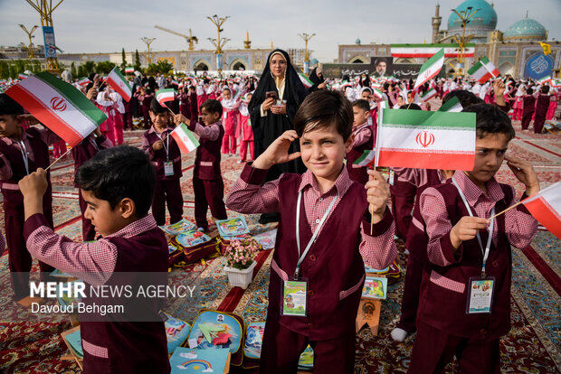 اجتماع ۱۲هزار قرآن آموز در حرم امام رضا (ع)