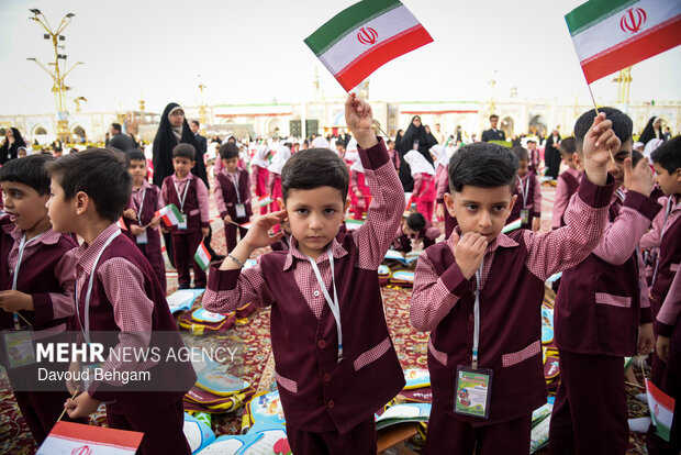 اجتماع ۱۲هزار قرآن آموز در حرم امام رضا (ع)