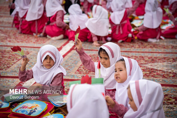 اجتماع ۱۲هزار قرآن آموز در حرم امام رضا (ع)