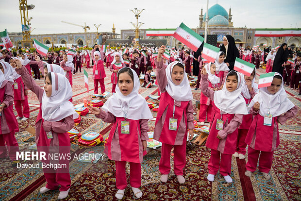 اجتماع ۱۲هزار قرآن آموز در حرم امام رضا (ع)