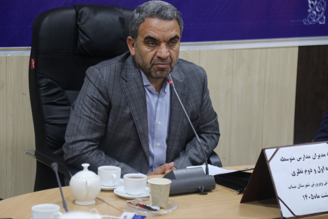 لزوم تقویت فرهنگ نماز و توسعه تشکلهای دانشآموزی