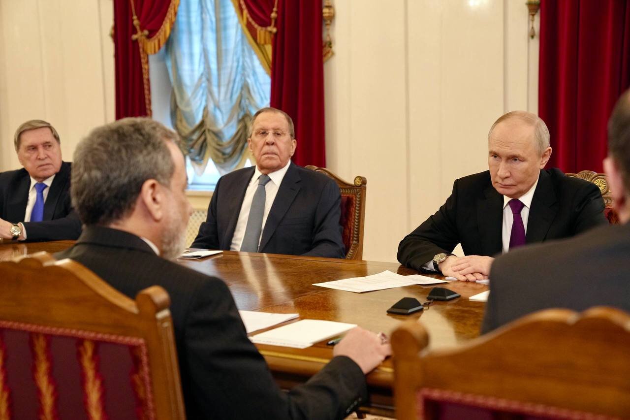 عراقجي يلتقي بوتين