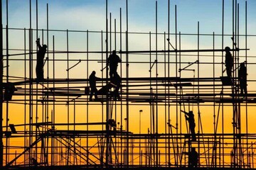 کارگران درخط مقدم تولید؛روایت پایداری اقتصاد از دل واحدهای صنعتی گرگان