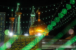 قم در شب میلاد امام رضا(ع) غرق در نور و سرور شد