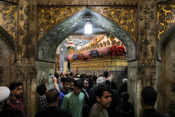 حال و هوای حرم حضرت معصومه(س) در شب میلاد امام رضا(ع)