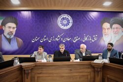 استاندار سمنان خطاب به مدیران: «اقدام عملی»جای«حرفِ روی کاغذ»را بگیرد