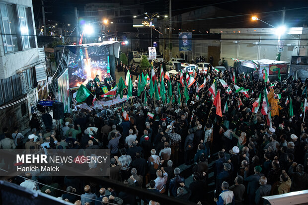 تجمع شبانه مردم بندرگز در گلستان