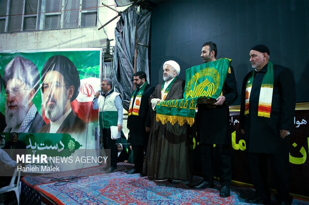 تجمع شبانه مردم بندرگز در گلستان