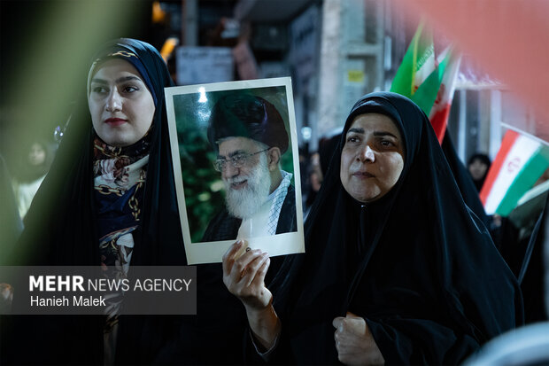 تجمع شبانه مردم بندرگز در گلستان