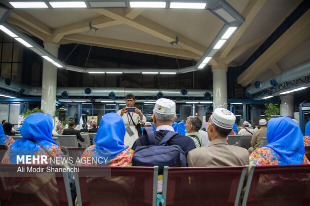 بدرقه نخستین کاروان حج ۱۴۰۵ از فرودگاه مشهد