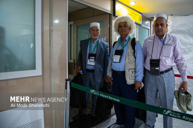 بدرقه نخستین کاروان حج ۱۴۰۵ از فرودگاه مشهد