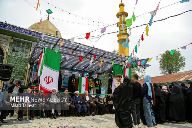 کاروان زیر سایه‌ی خورشید در فومن