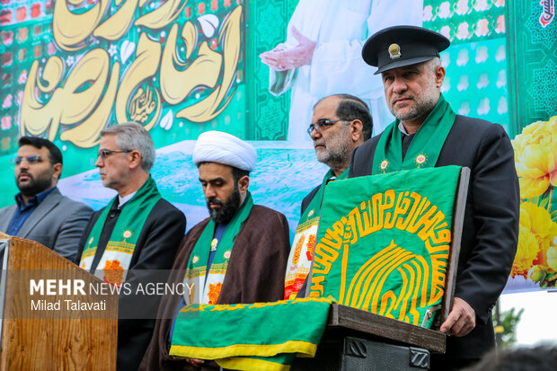 کاروان زیر سایه‌ی خورشید در فومن