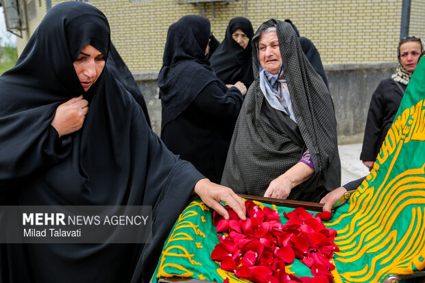کاروان زیر سایه‌ی خورشید در فومن