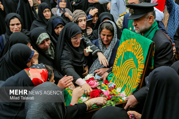 کاروان زیر سایه‌ی خورشید در فومن