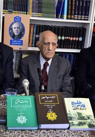 مردی که تمام سواحل جنوب را با پای پیاده پیمود