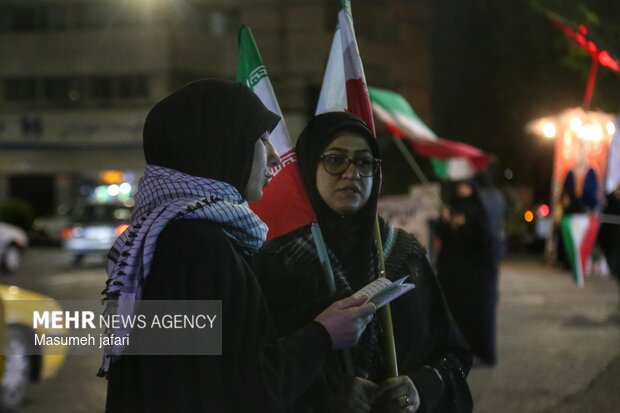 اجتماع شبانه مردم در مازندران