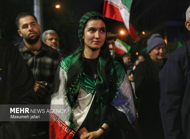 اجتماع شبانه مردم در مازندران