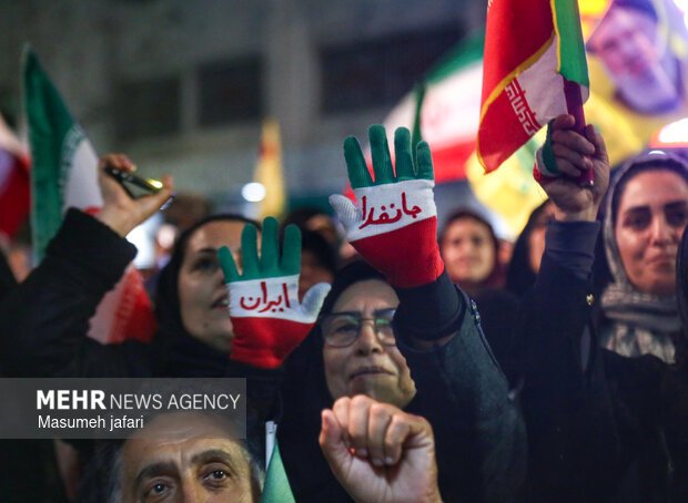 اجتماع شبانه مردم در مازندران