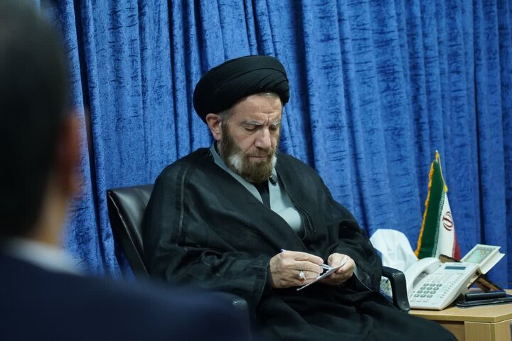 امام جمعه خرم‌آباد:افزایش«آسانسوری»قیمت‌ها ناشی از عدم نظارت کافی است