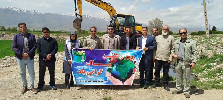 لایروبی نهرها و مسیل‌های منتهی به تالاب «بیشه دالان» بروجرد