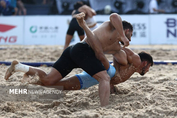 چهار کشتی گیر ساحلی ایران به یک چهارم نهایی صعود کردند
