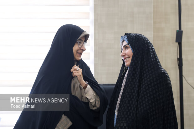نشست ستاد مردمی پشتیبانی از دفاع رمضان در خیریه امدادگران عاشورا