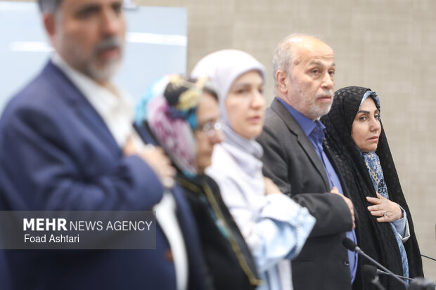 نشست ستاد مردمی پشتیبانی از دفاع رمضان در خیریه امدادگران عاشورا