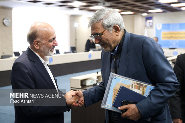 نشست ستاد مردمی پشتیبانی از دفاع رمضان در خیریه امدادگران عاشورا