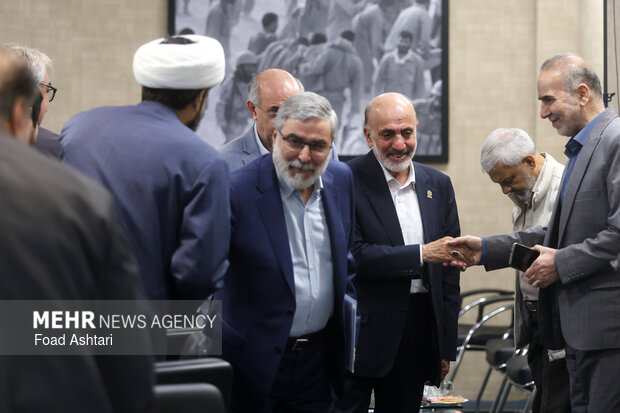 نشست ستاد مردمی پشتیبانی از دفاع رمضان در خیریه امدادگران عاشورا