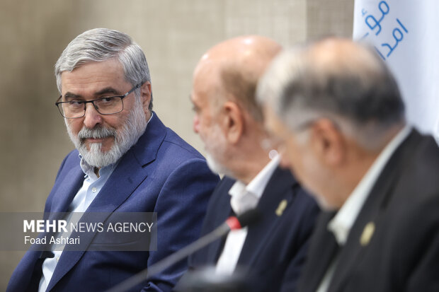 نشست ستاد مردمی پشتیبانی از دفاع رمضان در خیریه امدادگران عاشورا