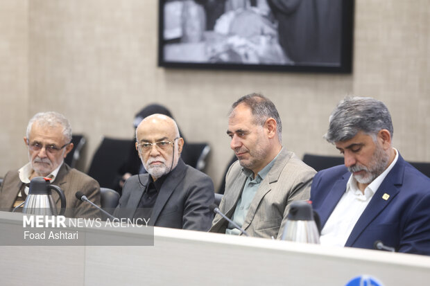 نشست ستاد مردمی پشتیبانی از دفاع رمضان در خیریه امدادگران عاشورا