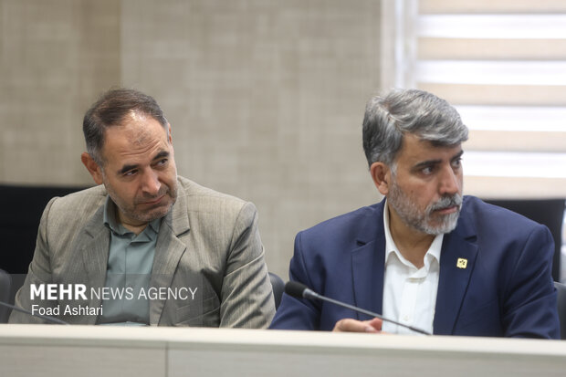 نشست ستاد مردمی پشتیبانی از دفاع رمضان در خیریه امدادگران عاشورا