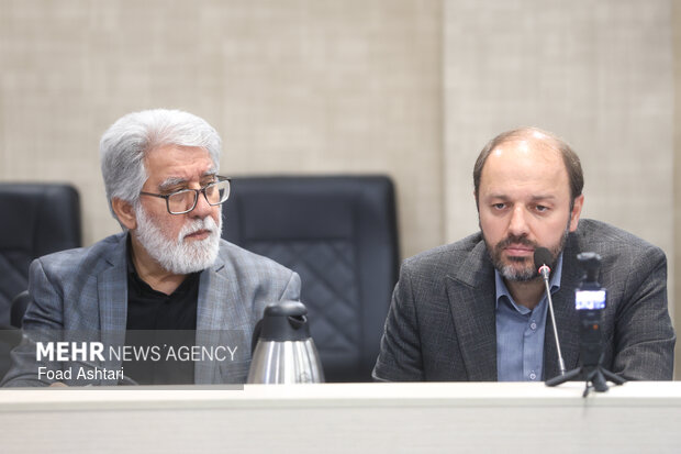 نشست ستاد مردمی پشتیبانی از دفاع رمضان در خیریه امدادگران عاشورا