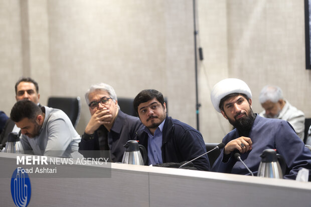 نشست ستاد مردمی پشتیبانی از دفاع رمضان در خیریه امدادگران عاشورا
