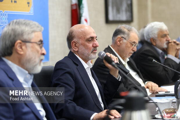 نشست ستاد مردمی پشتیبانی از دفاع رمضان در خیریه امدادگران عاشورا