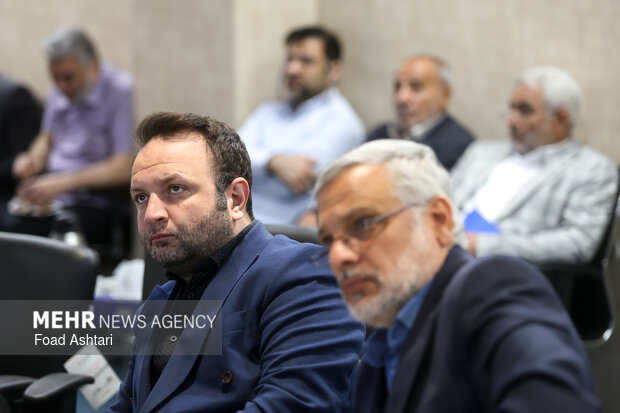 نشست ستاد مردمی پشتیبانی از دفاع رمضان در خیریه امدادگران عاشورا