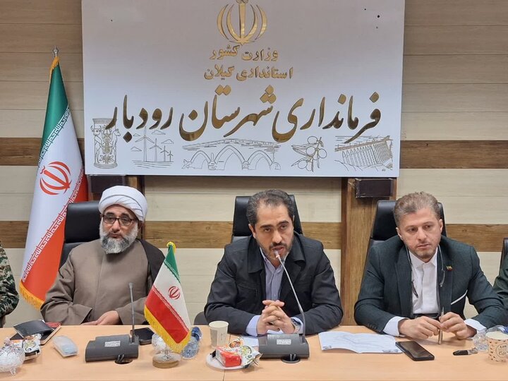 فرماندار رودبار: کارگران چرخ‌ های تولید را روشن نگه داشتند