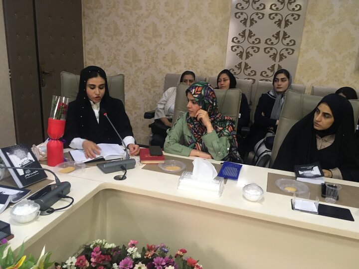 نشست تخصصی بازخوانی کتاب «مانیفست طراشعر» برگزار شد